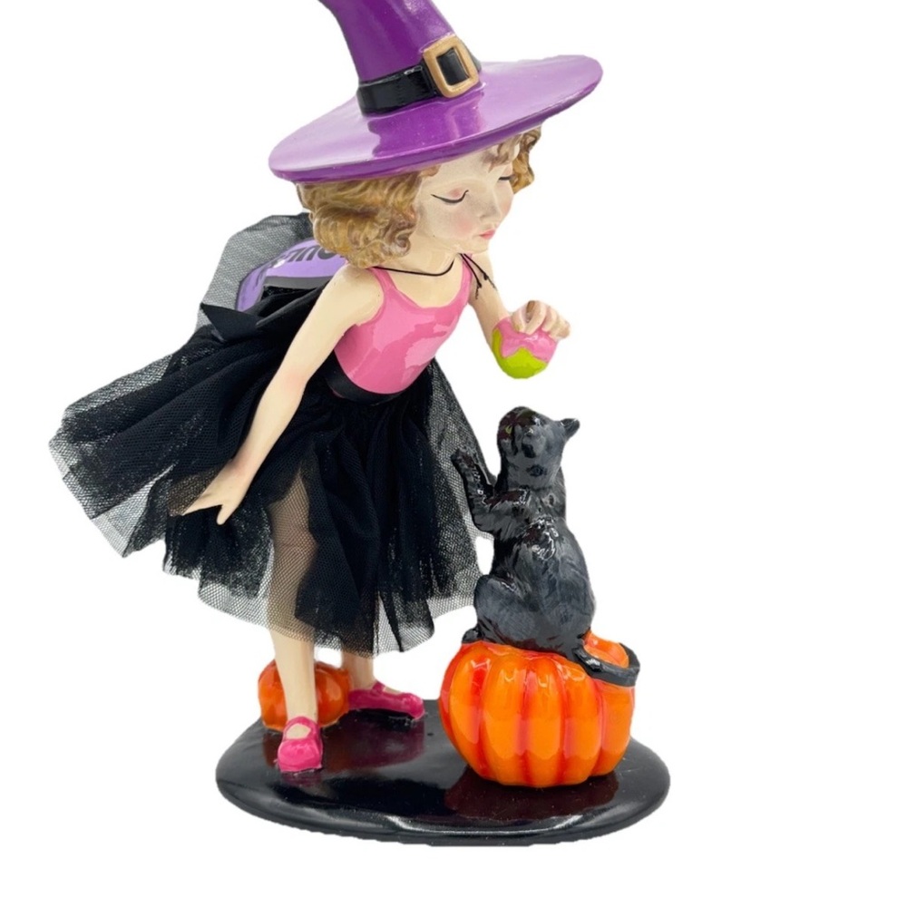 Ghoulish curly hair Witch Figurine with Black Cat and Pumpkin Halloween figurine